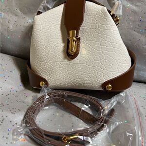 Chic white/ brown very soft vegan Leather Hand/Shoulder Bag & crossbody strap